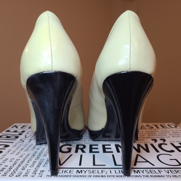 NWT "GREENWICH VILLAGE" LEATHER PATENT PUMPS - Picture 3 of 8